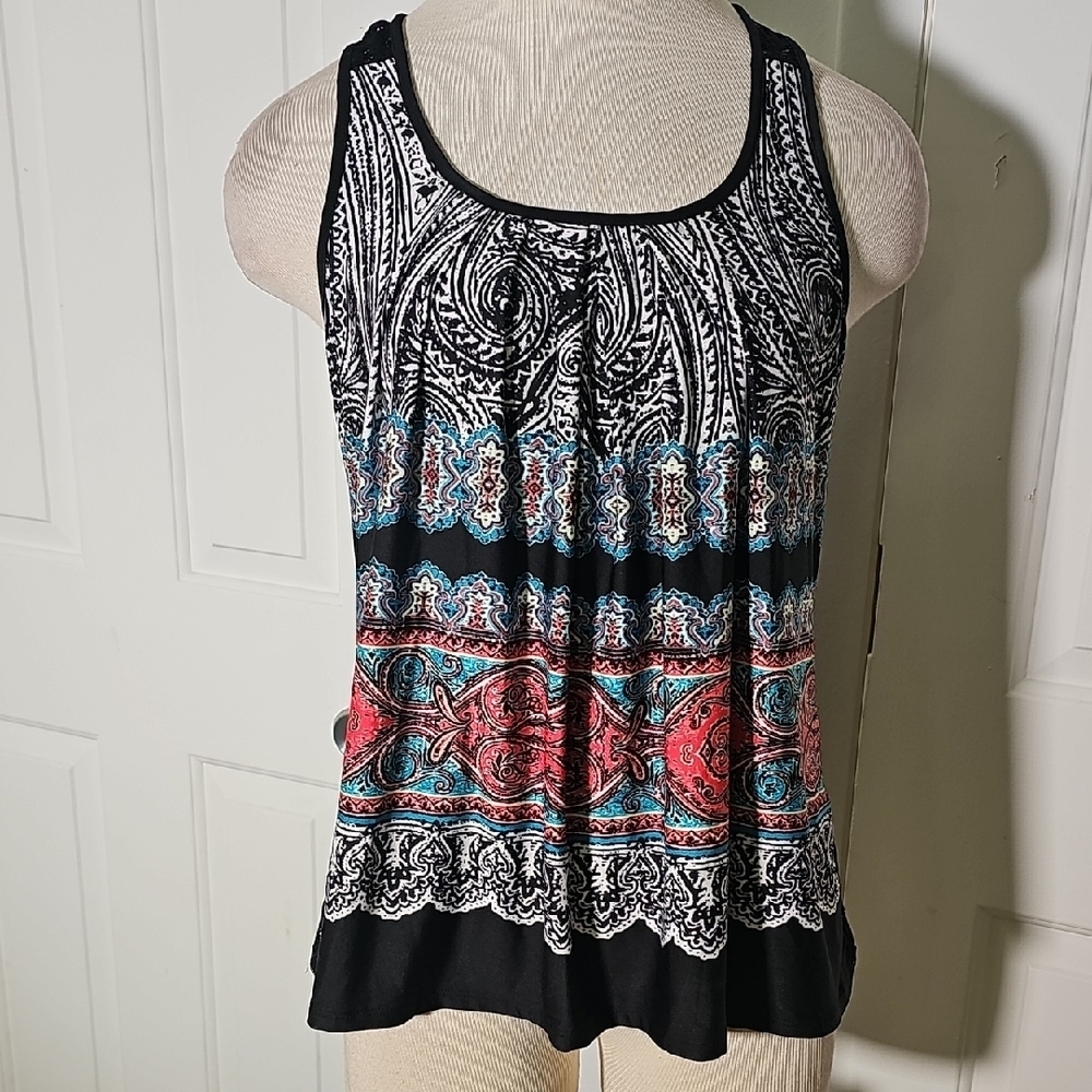 In Bloom Women's Black and Red Paisley Tank Top With‎ Lace Back. Size S/P